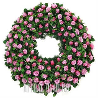 Розовые Розочки в ритуальном круглом венке