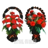 Две недорогие корзины на похороны в красном цвете